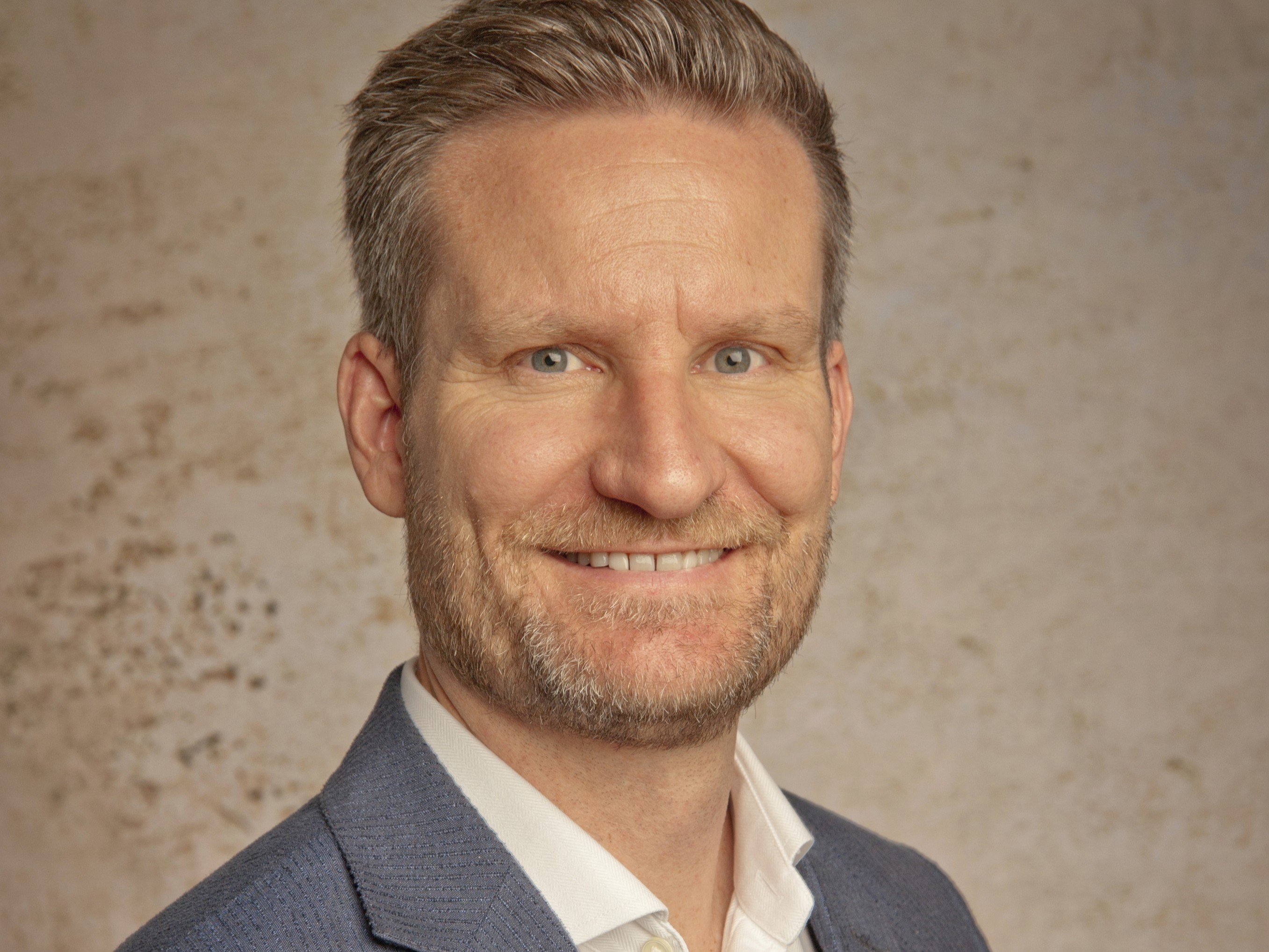 Instone Real Estate bestellt Sebastian Hübner zum Niederlassungsleiter Bayern