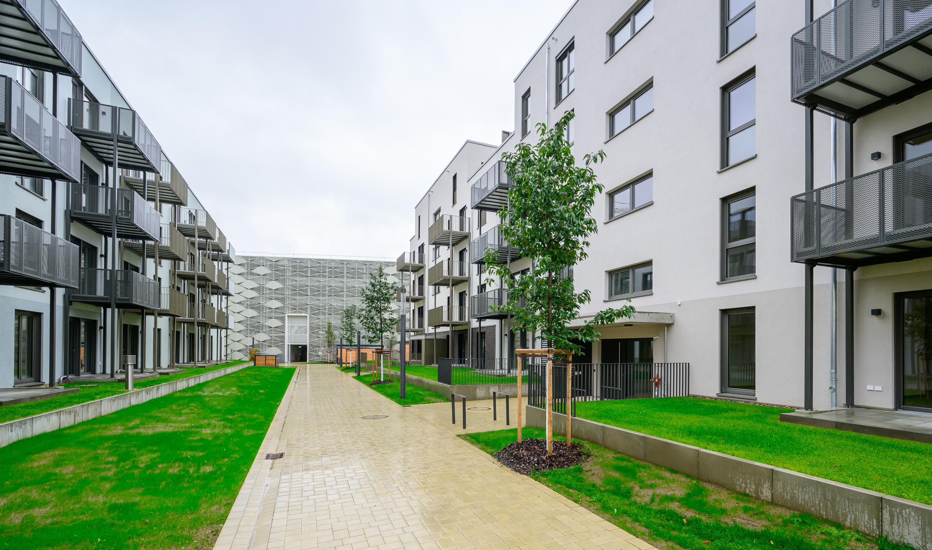 Neuer Wohnraum für Bamberg: Instone übergibt ersten Bauabschnitt des Quartiers „Lagarde 8“