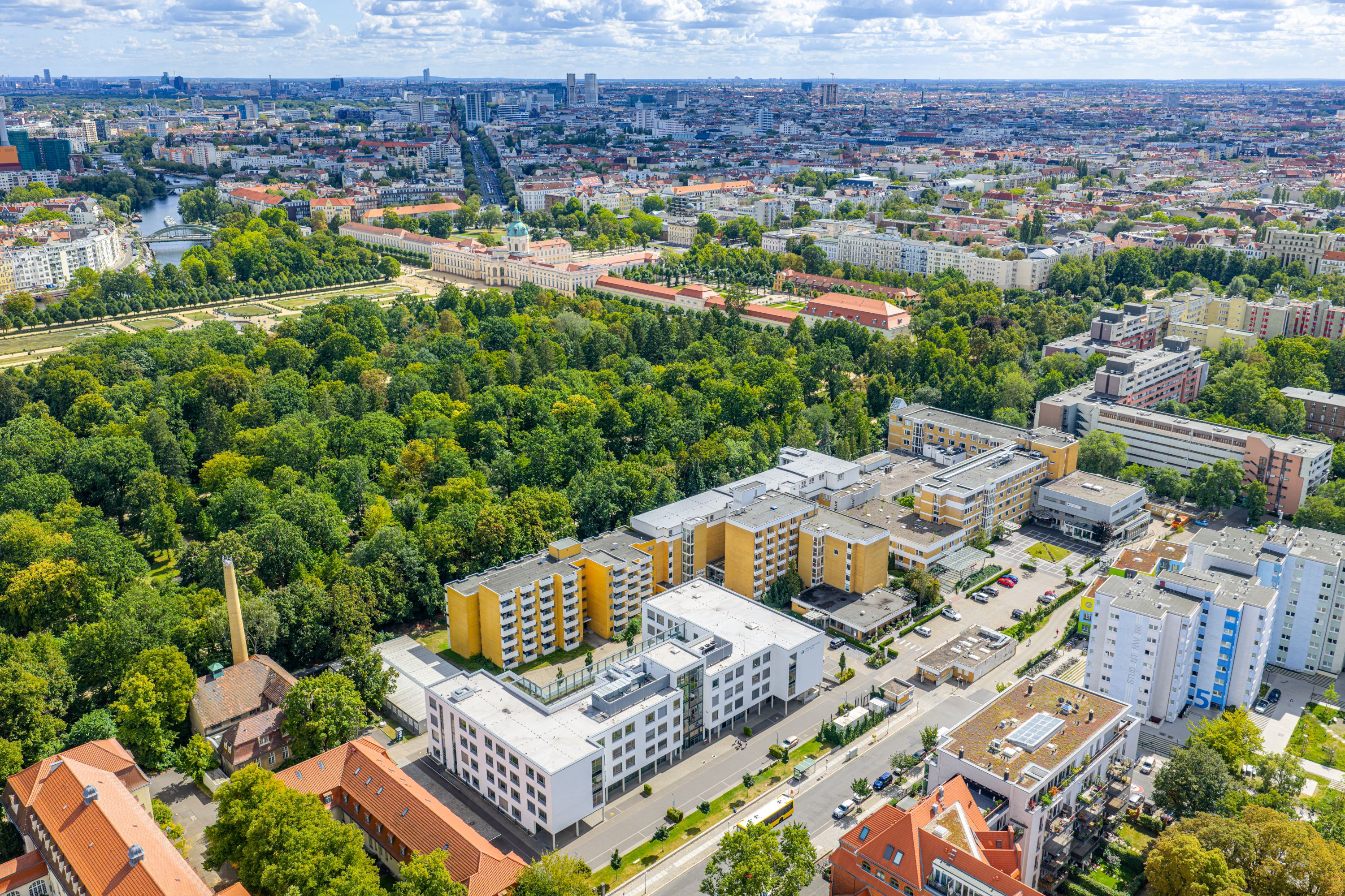 640 apartments planned in Berlin: Instone acquires plot on former hospital site in Charlottenburg