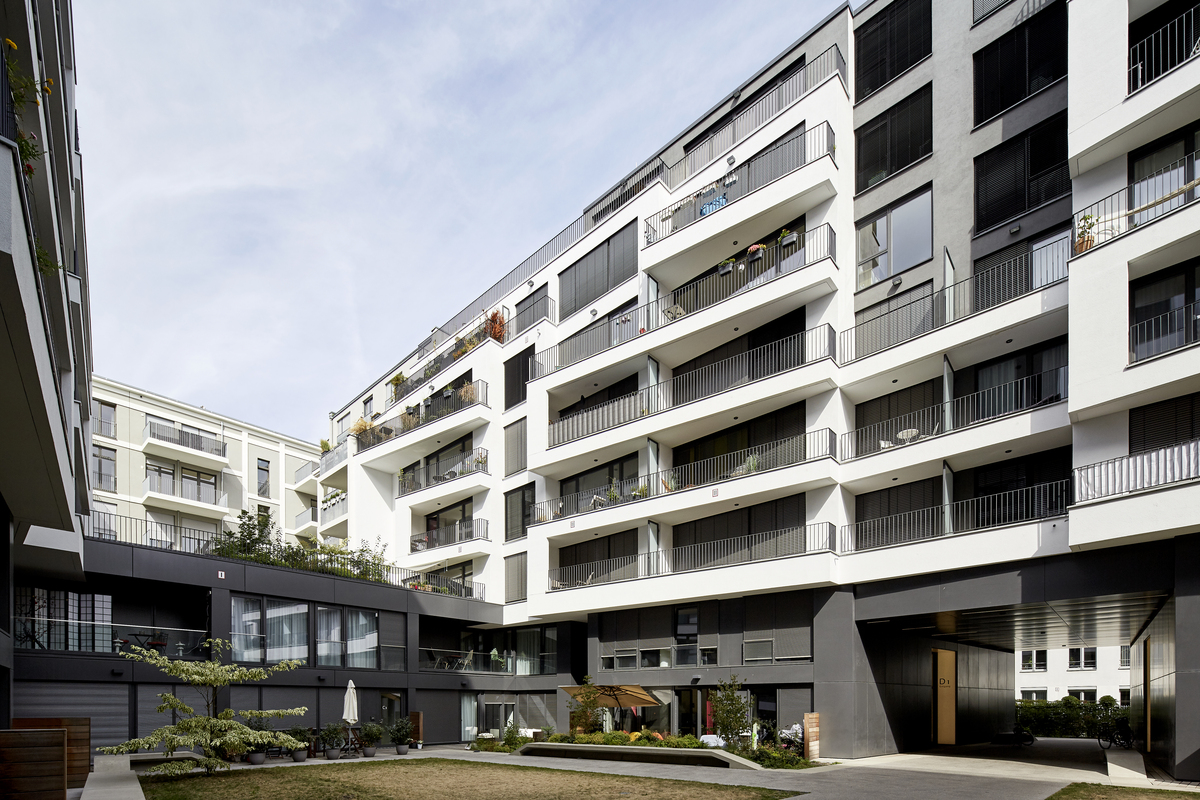 Spiegelbild einer  facettenreichen Umgebung